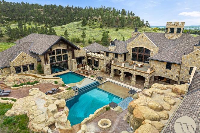 Montana golf course estate — 5650 Canyonwoods Drive